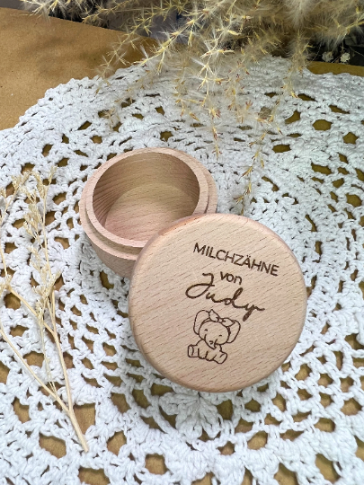 Milchzahndöschen personalisiert mit verschiedenen Motiven und Schriftarten