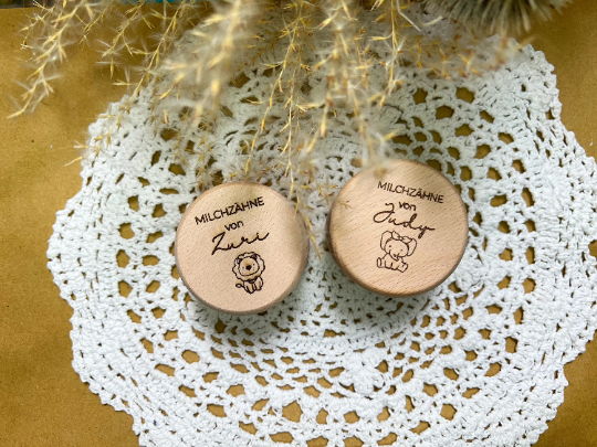 Milchzahndöschen personalisiert mit verschiedenen Motiven und Schriftarten