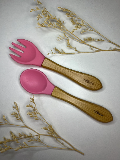 Taufgeschenk Mädchen, Kindergeschirr, Babyteller, Kinderbesteck (personalisiert) - Set aus Elefantenteller und Besteck (rosa)